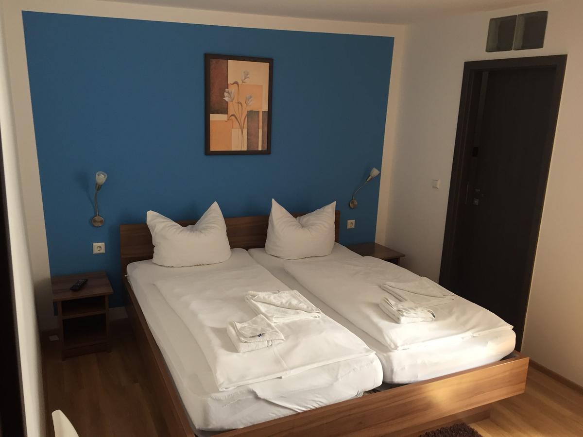 Hotel Ristorante Rostica Bad Urach Eksteriør billede