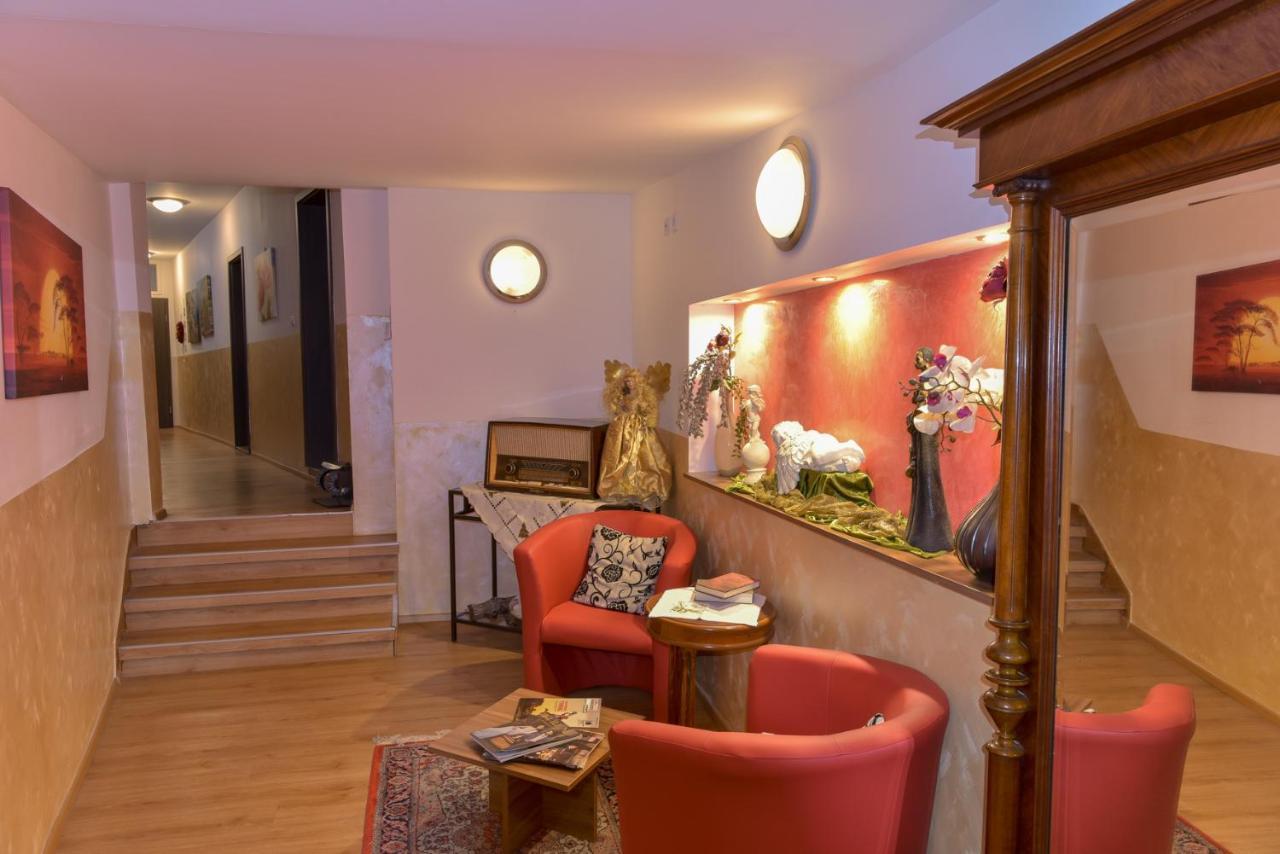 Hotel Ristorante Rostica Bad Urach Eksteriør billede